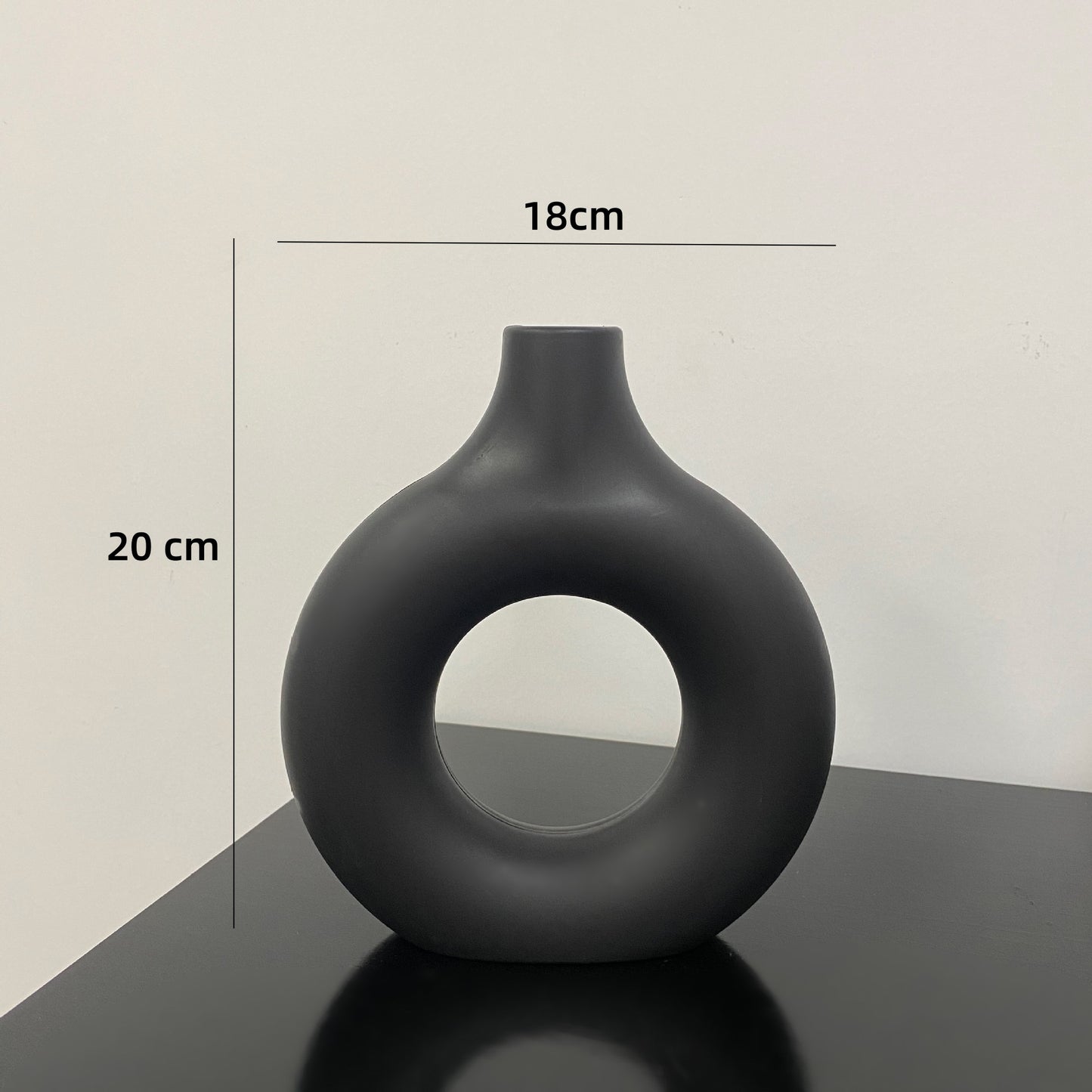 Nordic Elegance Donut Vase Decor