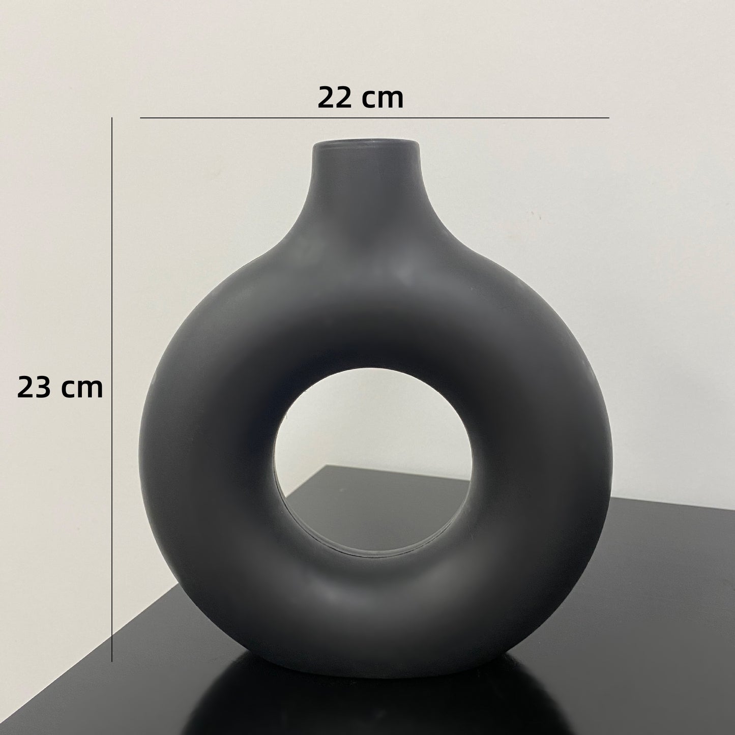 Nordic Elegance Donut Vase Decor