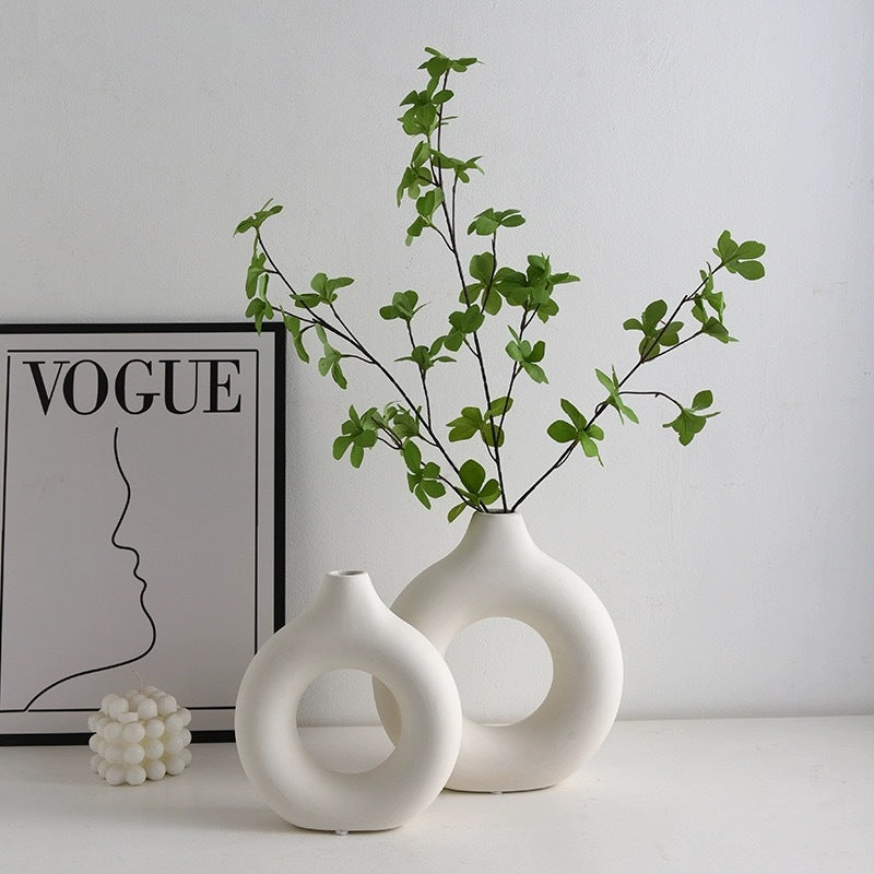 Nordic Elegance Donut Vase Decor