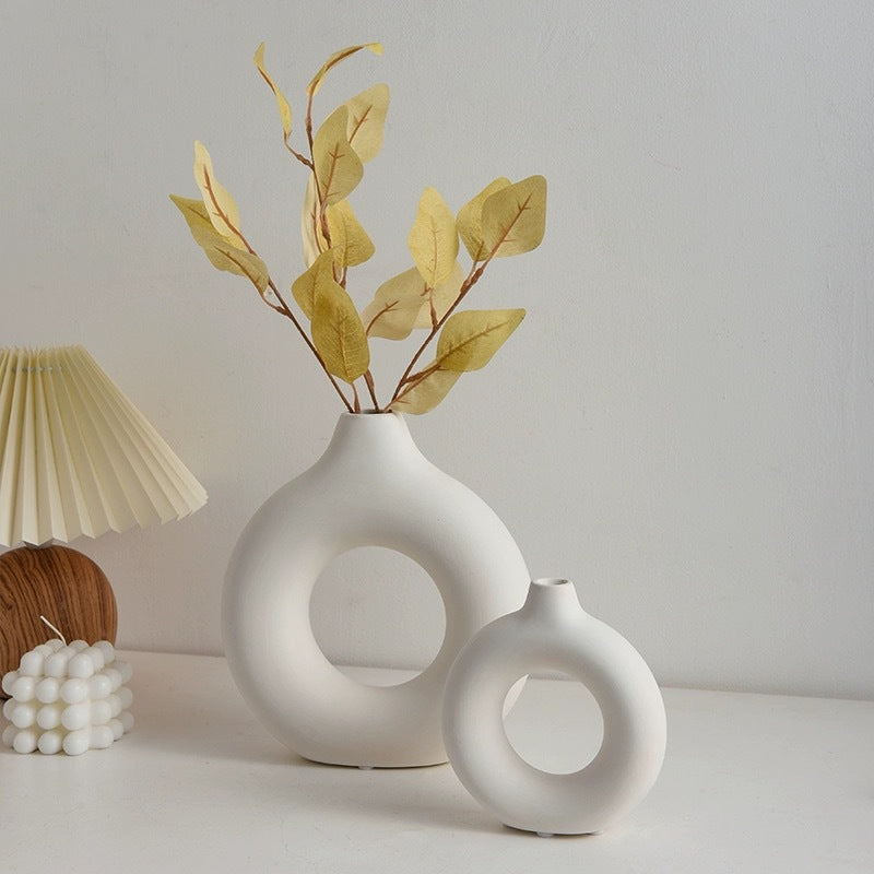 Nordic Elegance Donut Vase Decor