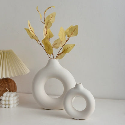 Nordic Elegance Donut Vase Decor